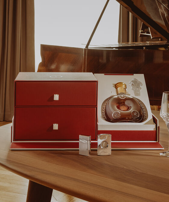 ルイ13世ブック&小物ケース Gift Collection LOUIS XIII Cognac - Official website